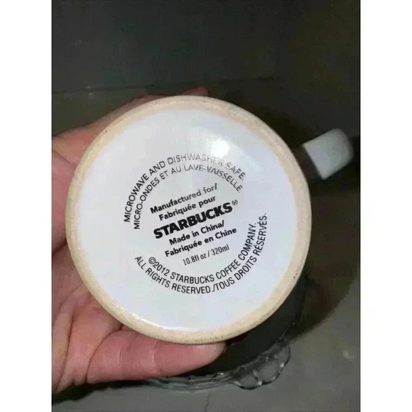 Starbucks Christmas Mug Coffee Cup Red Dot Holiday Ornament 10 Oz 2012 White - Picture 11 of 11